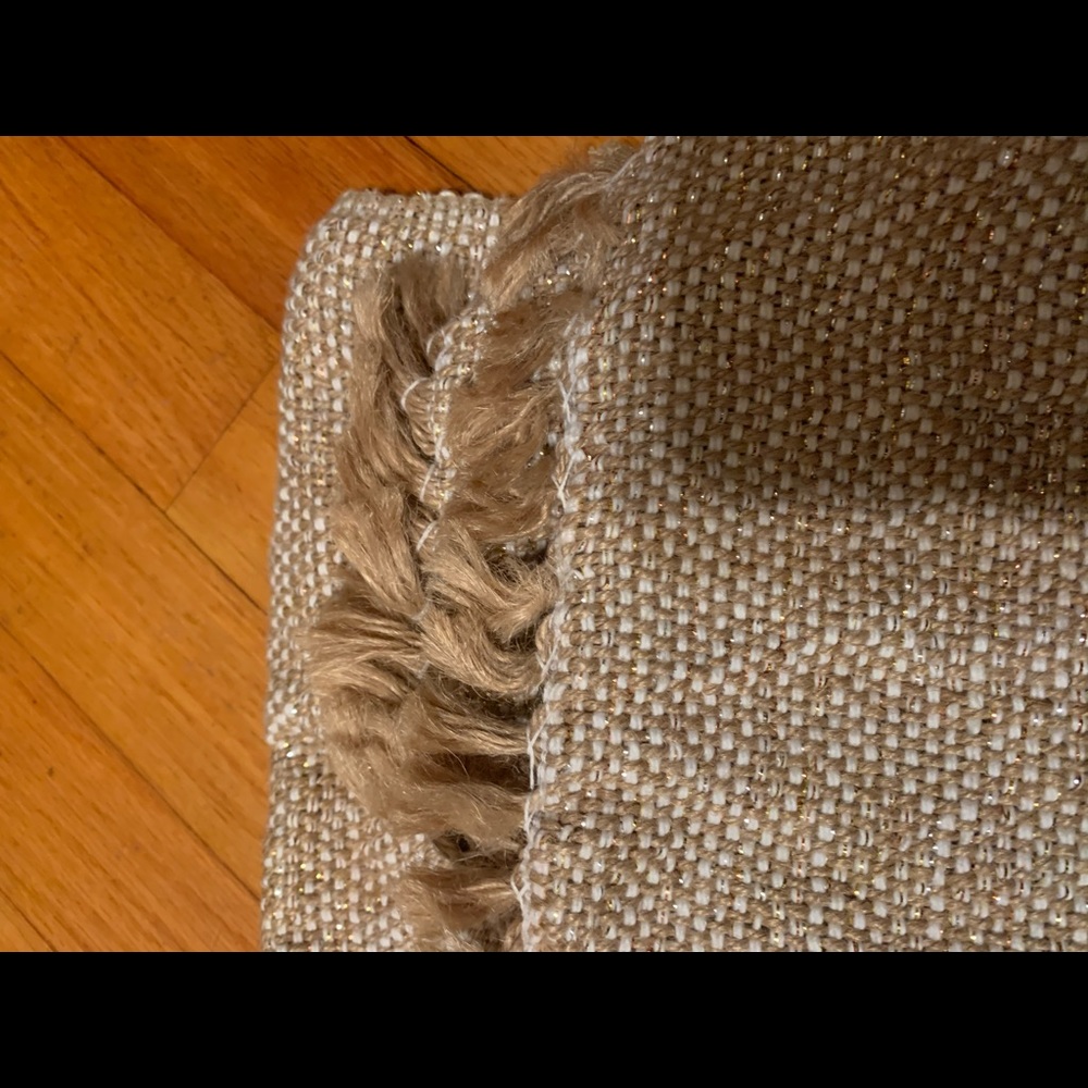 Table runner - Picture 4 of 4